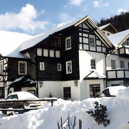 Hotel-Restaurant Zum Dorfkrug Winterberg Bagian luar foto